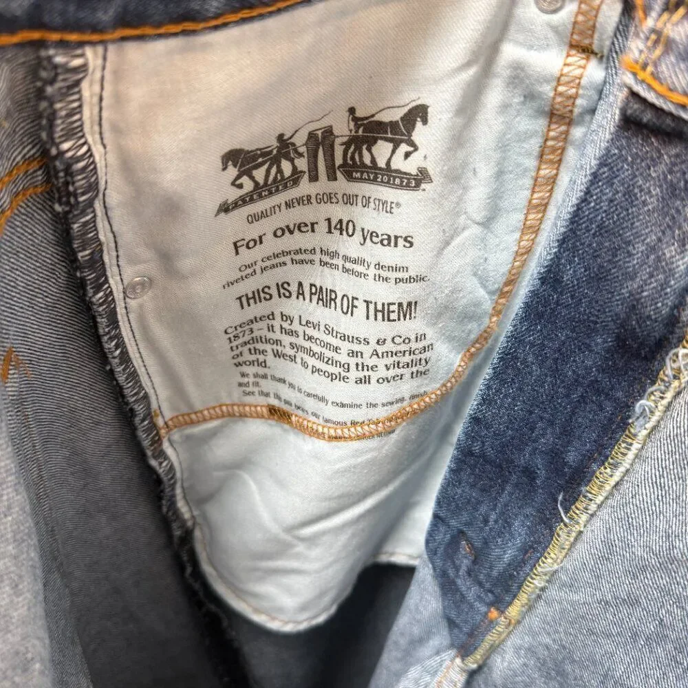 Vintage Y2K Levi's 550 Denim Jeans Size 38 x 34